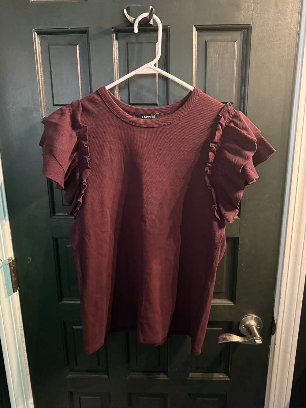 Express Women's Ruffle Sleeve Tee in Wine